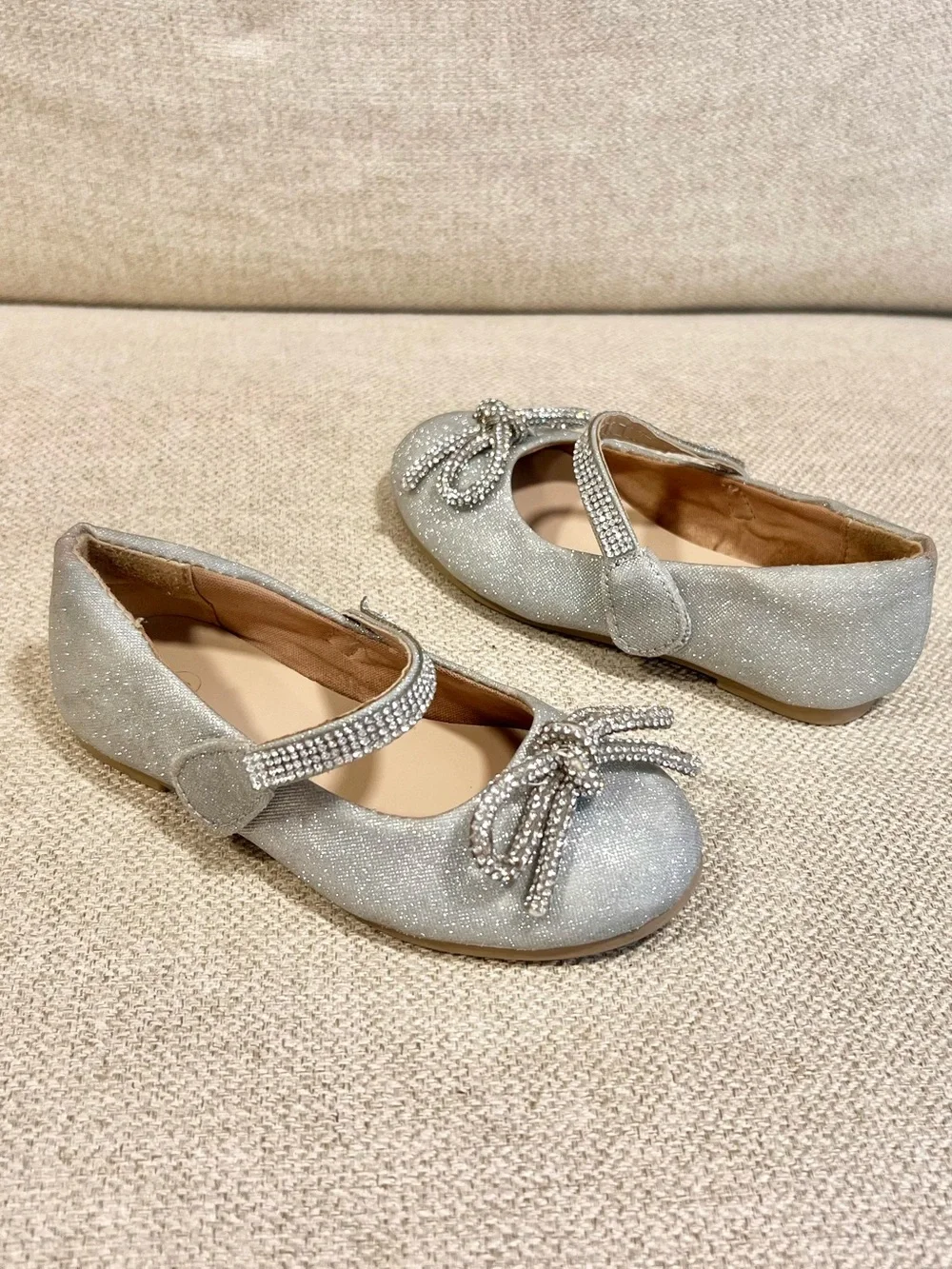 Toddler Girls Size 8 Silver Glitter Rhinestone Bow Mary Jane Flats Dress Shoes